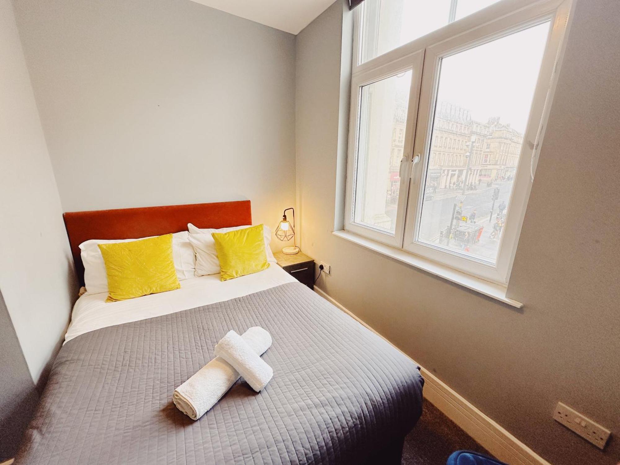 3 Bedroom Apartment In The Heart Of Newcastle - Modern - Sleeps 6 Bagian luar foto